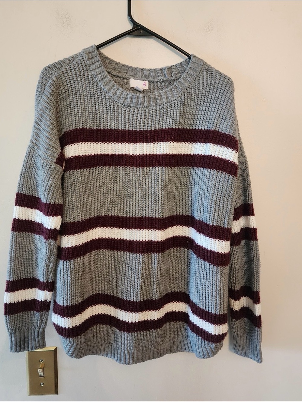 So grey stripped sweater size juniors xxl